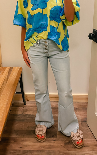 Lt. Wash Mid Rise Jeans
