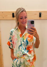 Load image into Gallery viewer, Cream Tropical Button Up Top