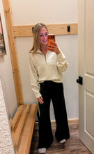 Load image into Gallery viewer, Black Wide Leg Pants